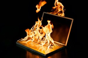 BurningLaptop02
